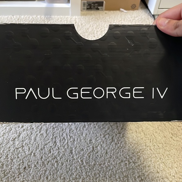 Men's Basketball Shoes - Picture 4 of 6